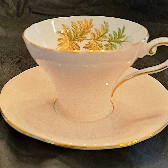 Vintage Aynsley Bone China cup and saucer - Picture 1 of 6